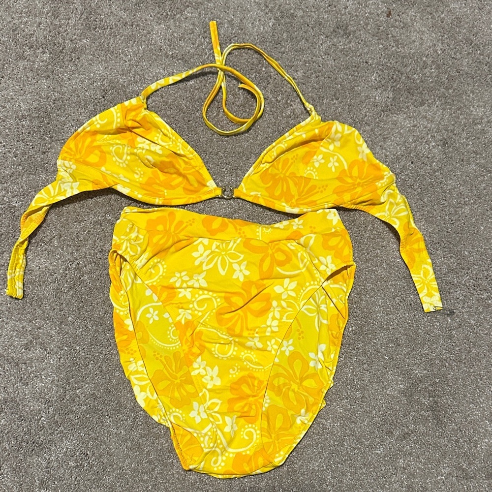 Venus Two-Piece high waisted Bikini Set